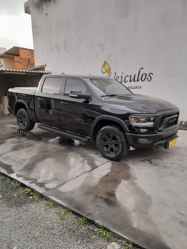 Carro RAM 1500 2021 Rebel V8 5.7 gasolina (Aut) Level I