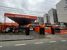 Fachada da loja Veículos à venda em FINANCIE FACIL AUTOMOVEIS - Curitiba - PR | Mobiauto