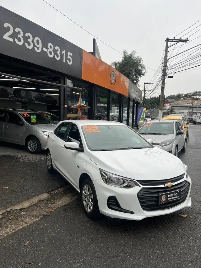 Carro Chevrolet Onix 2022 LT 1.0