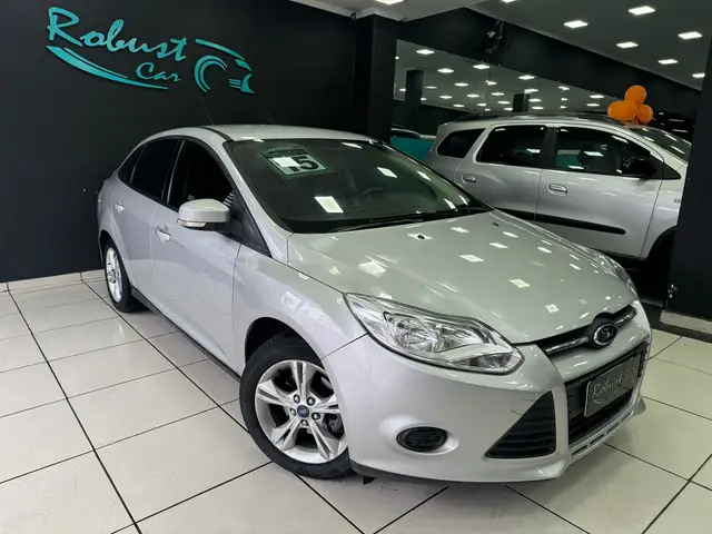 Carro Ford Focus Hatch 2015 Titanium Plus 2.0 16V PowerShift