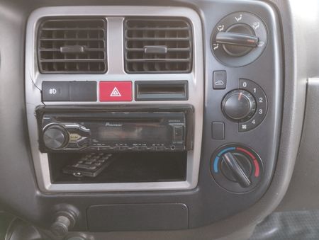 HR HD 2.5 (sem caçamba)