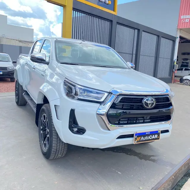 Carro Toyota Hilux Cabine Dupla 2024 SRX Plus 4x4 2.8 Diesel