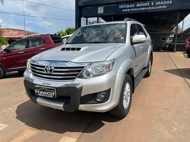 Carro Toyota SW4 2015 Hilux  3.0 TDI 4x4 SRV 5L