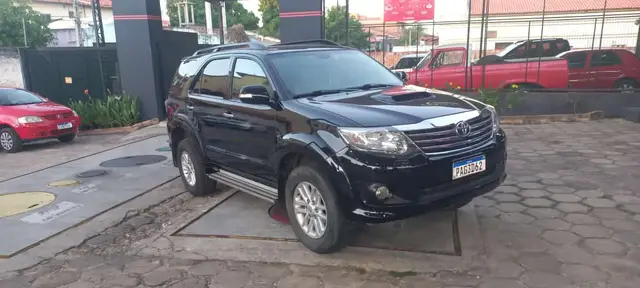 Carro Toyota SW4 2015 Hilux  3.0 TDI 4x4 SRV 5L