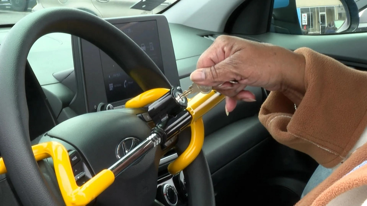 Após venderem unidades vulneráveis a furtos, Hyundai e Kia ofereceram travas de volante gratuitas para seus modelos 