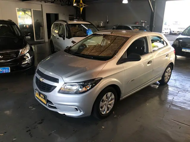 Carro Chevrolet Onix 2019 1.0 Joy SPE/4