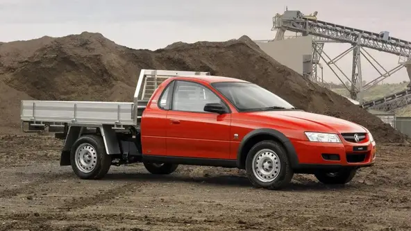 Sucessor do Opala no Brasil, o Omega serviu de base para picape com motor V8 