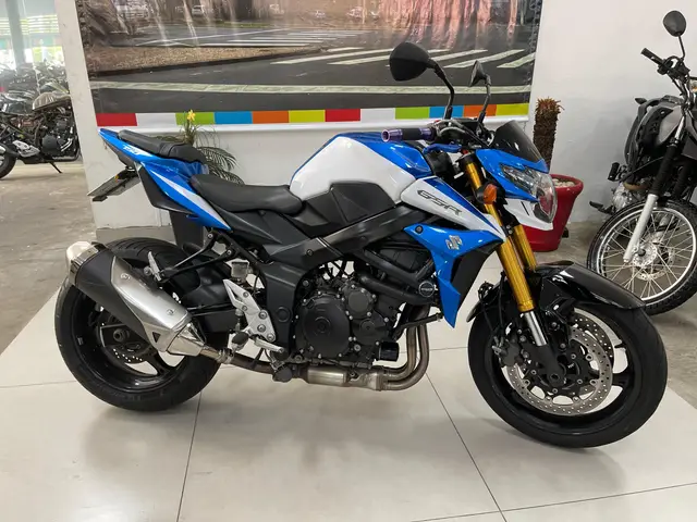 Carro Suzuki GSR 750 2016 GSR 750ZA