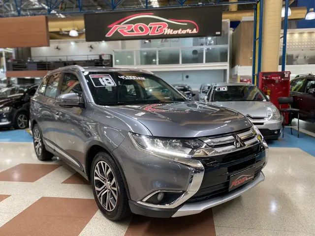 Carro Mitsubishi Outlander 2018 2.2 DI-D Mid 4WD