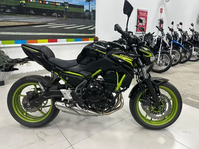 Carro Kawasaki Z 650 2021 SE ABS