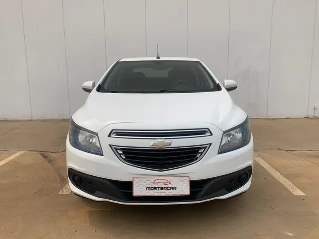 Carro Chevrolet Prisma 2016 1.4 LT SPE/4