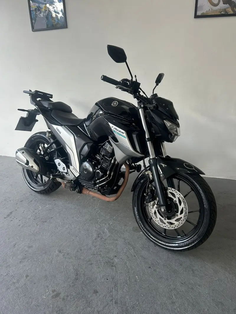Yamaha Fazer FZ25 Fazer