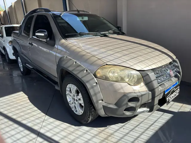 Carro Fiat Strada 2012 Adventure 1.8 16V (Flex) (Cabine Dupla)