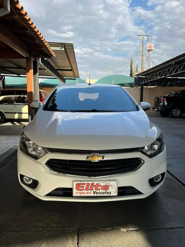 Carro Chevrolet Onix 2019 1.4 LT SPE/4