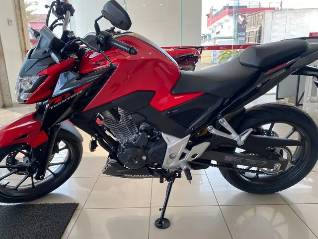Moto Honda CB 300F Twister 2024 (ABS)