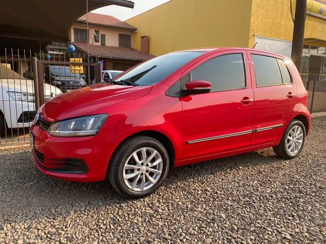Carro Volkswagen Fox 2015 Trendline 1.0 TEC (Flex)