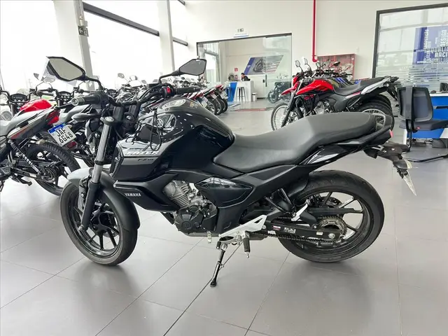 Carro Yamaha Fazer FZ15 2023 ABS