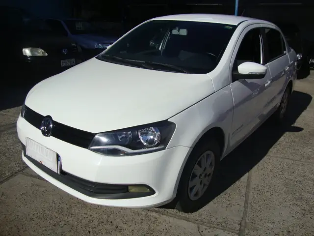 Carro Volkswagen Voyage 2015 1.0 TEC Comfortline (Flex)
