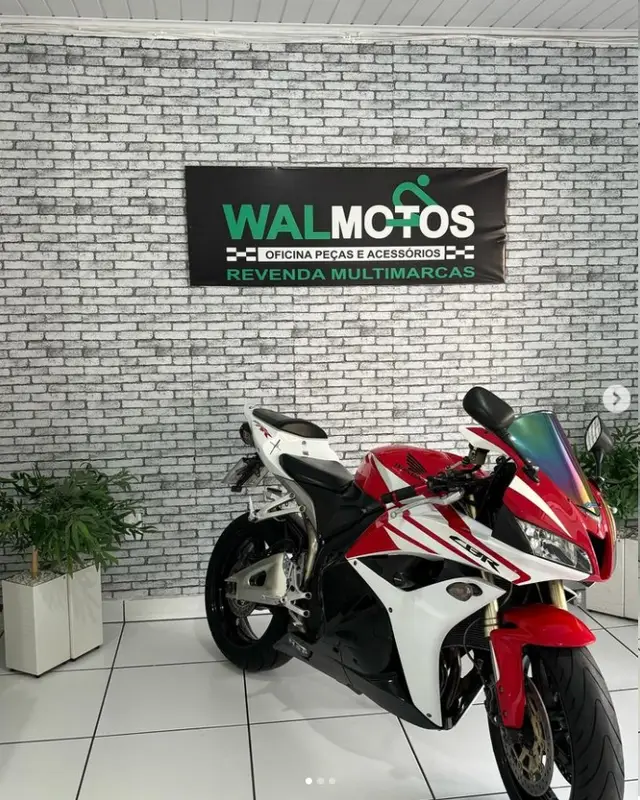 Carro Honda CBR 600 2012 RR (Standard)