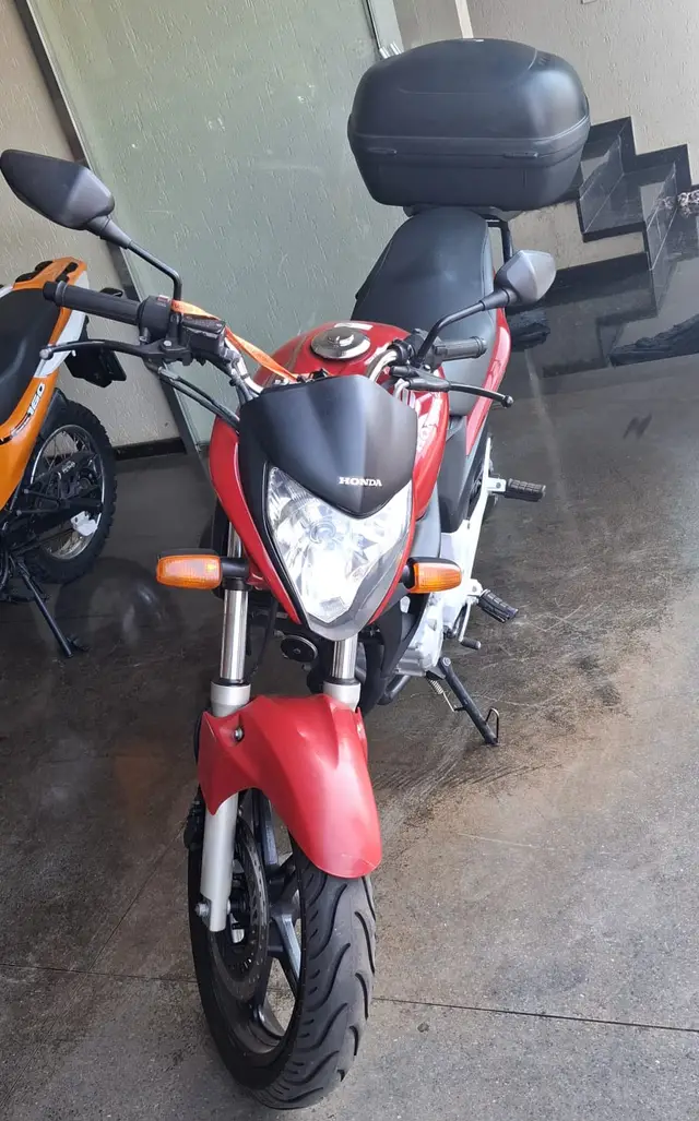 Carro Honda CB 300R 2012 Standard