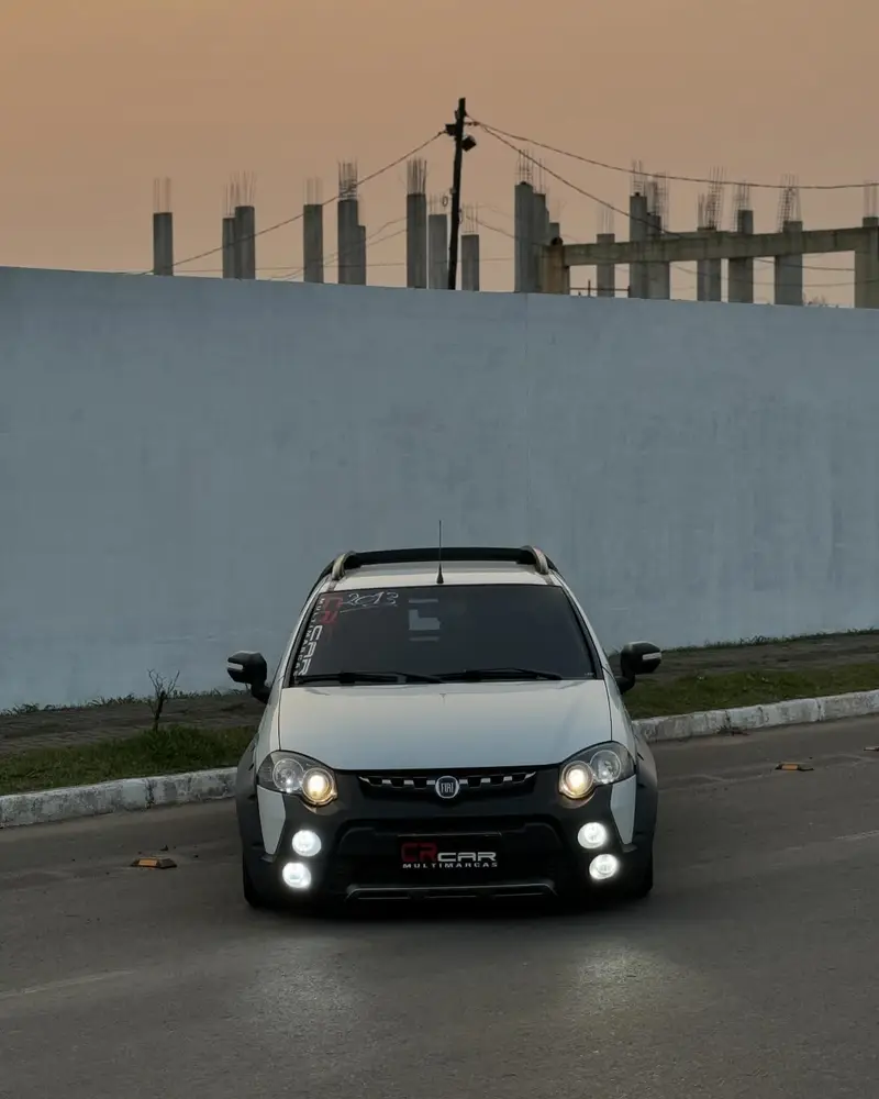 Fiat Strada Adventure 1.8 16V (Flex) (Cabine Dupla)