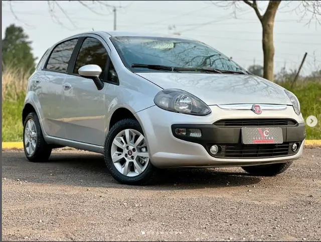 Carro Fiat Punto 2013 Attractive 1.4 (Flex)