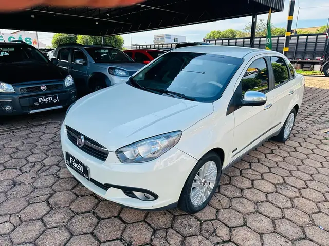Carro Fiat Grand Siena 2016 ESSEN.SUBLIME Dual. 1.6 Flex