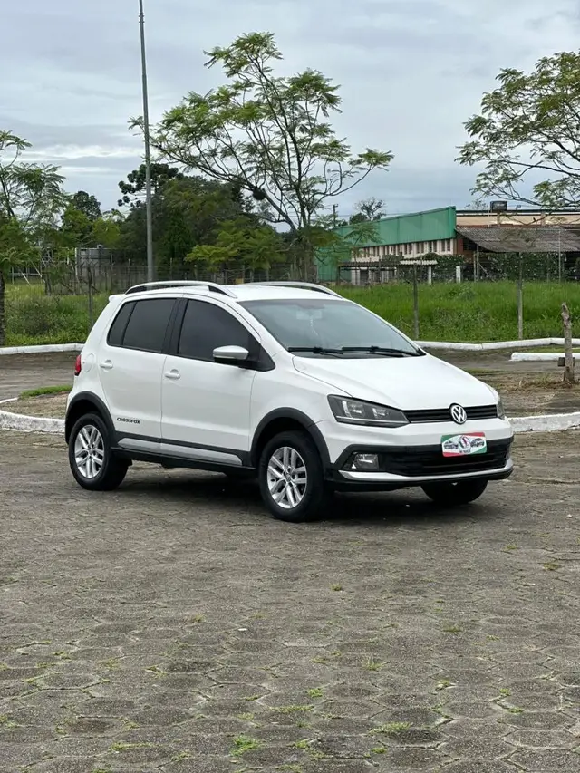 Carro Volkswagen CrossFox 2015 1.6 16v MSI (Flex)