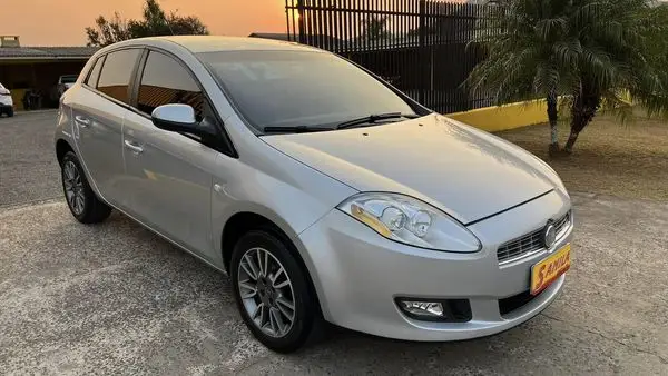 Carro Fiat Bravo 2012 Essence 1.8 16V Dualogic (Flex)