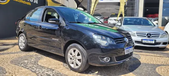 Carro Volkswagen Polo Sedan 2013 Comfortline 1.6 8V (Flex)