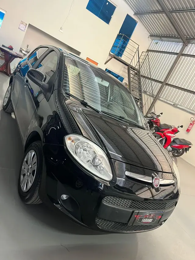 Carro Fiat Palio 2014 Attractive 1.0 Evo (Flex)