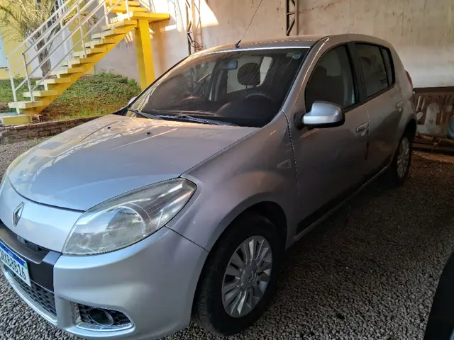 Carro Renault Sandero 2012 Privilège 1.6 8V Hi-Torque (flex)