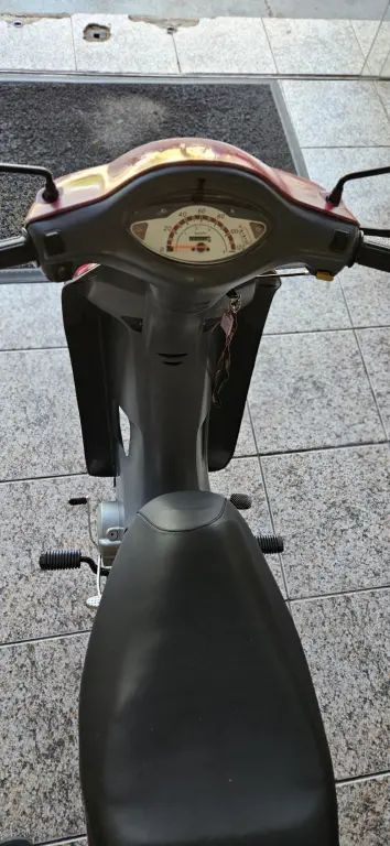 BIZ 100 C 100 BIZ ES
