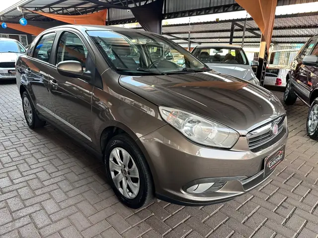 Carro Fiat Grand Siena 2014 Essence 1.6 16V (Flex)