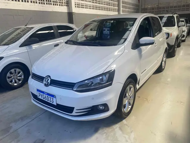 Carro Volkswagen Fox 2017 1.0 MPI Comfortline (Flex)