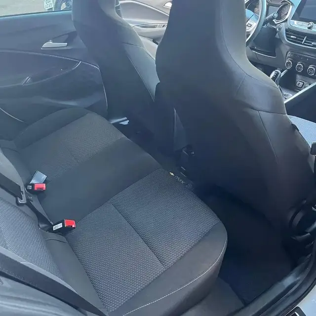 Carro Chevrolet Onix 2023 LT 1.0