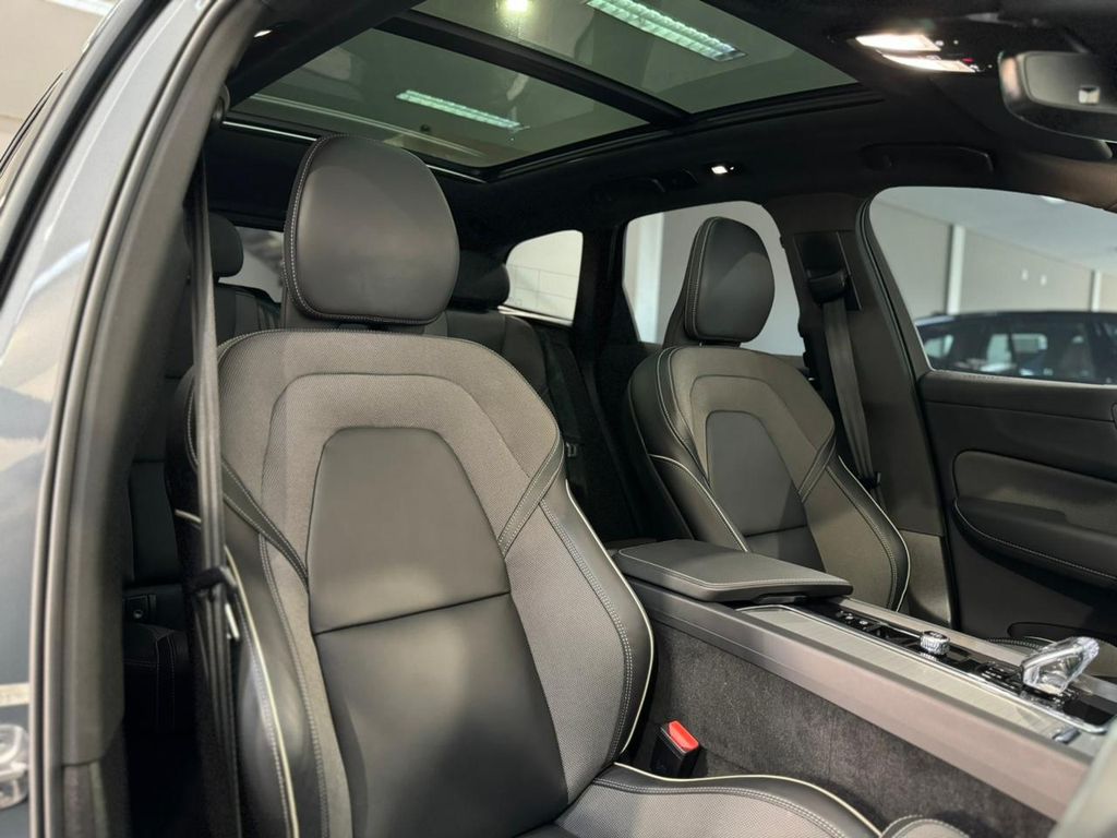 XC60 Recharge Ultimate Dark 2.0