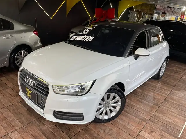 Carro Audi A1 2016 1.4 TFSI Sportback Attraction S Tronic