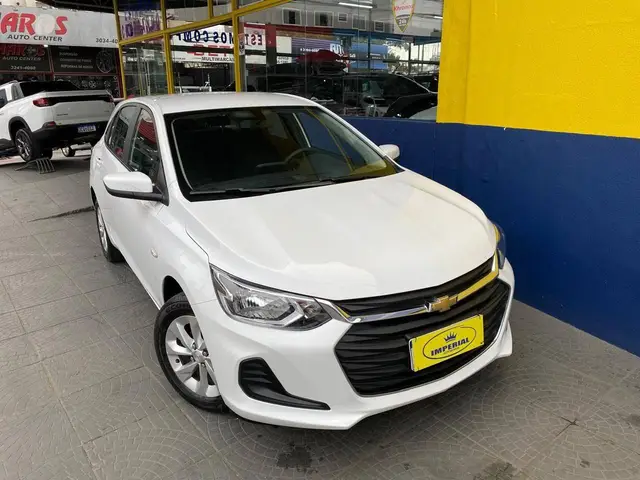 Carro Chevrolet Onix Plus 2023 LT 1.0