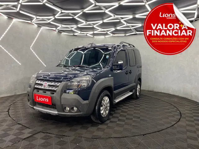Carro Fiat Doblò 2014 Adventure 1.8 Flex