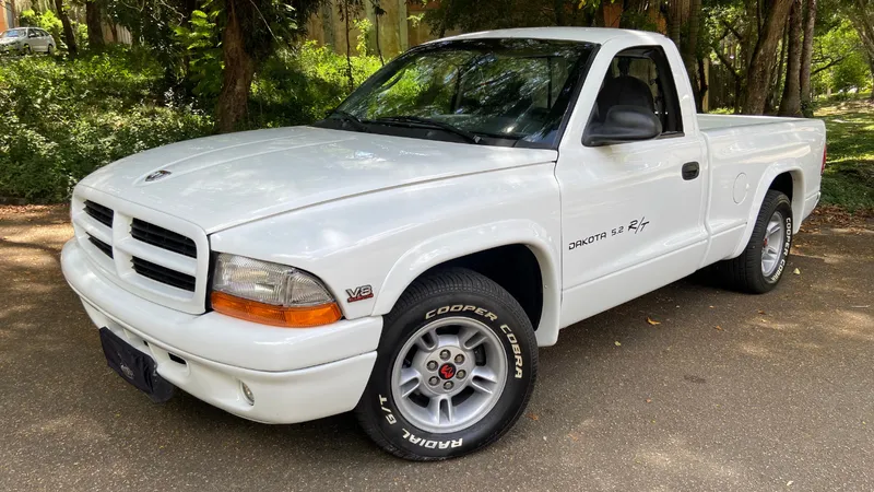 Dodge Dakota R/T: como é a tia da Rampage que usa motor V8 e tem um ronco animal
