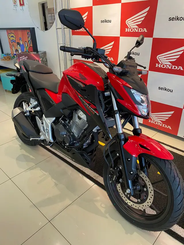 Moto Honda CB 300F Twister 2024 (CBS)