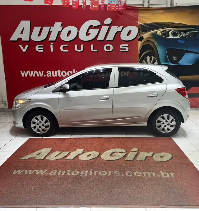 Carro Chevrolet Onix 2015 1.0 LS SPE/4