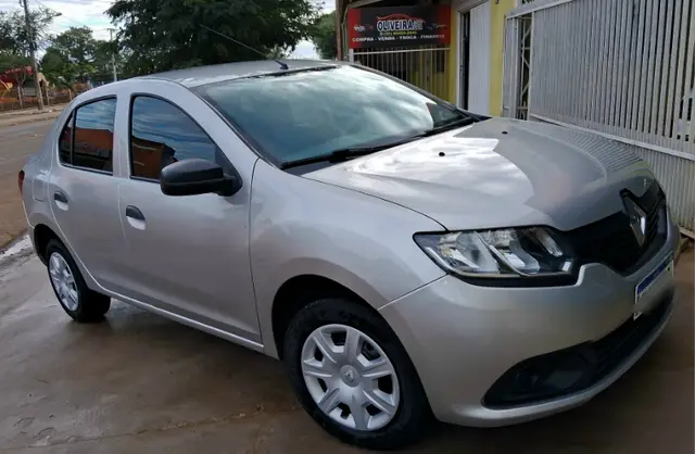 Carro Renault Logan 2018 Authentique 1.0 12V SCe (Flex)