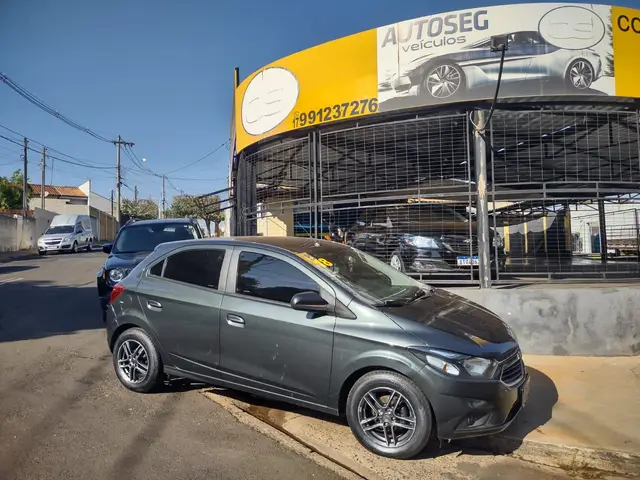 Carro Chevrolet Onix 2018 LT 1.4 8V FlexPower 5p Mec.