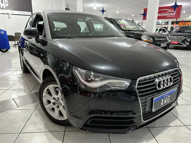 Carro Audi A1 2014 1.4 TFSI Sportback Attraction S Tronic