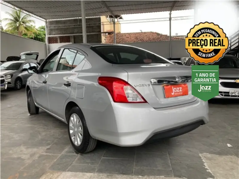 Nissan Versa 1.0 12V V-Drive (Flex)
