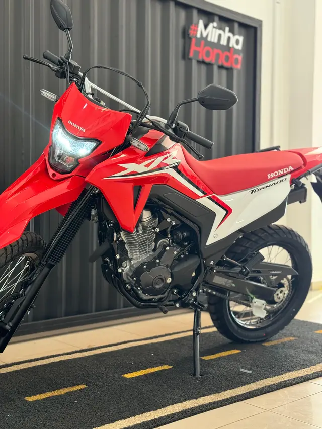 Carro Honda XR 300L 2024 Tornado
