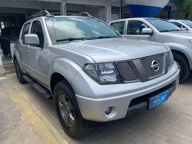 Carro Nissan Frontier 2013 SE Attack 2.5 4X4 (Cab.Dupla)