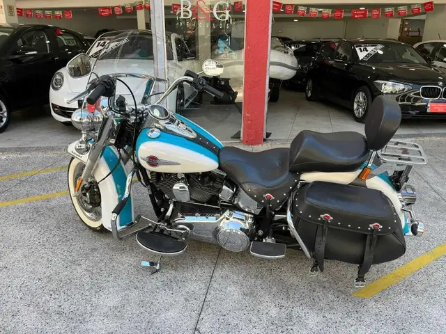 Carro Harley-Davidson Softail 2017 Heritage Classic